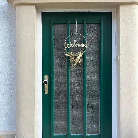 Altes Stadthaus Mit Garten Und Gewoelbekeller Casa vacanze