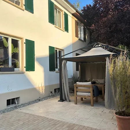 Altes Stadthaus Mit Garten Und Gewolbekeller Stuttgart