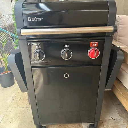 Altes Stadthaus Mit Garten Und Gewoelbekeller * Stoccarda