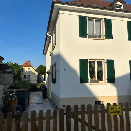 Altes Stadthaus Mit Garten Und Gewoelbekeller Nyaraló Stuttgart